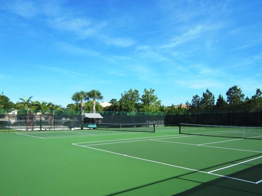 For Sale: $400,000 (3 beds, 2 baths, 1766 Square Feet)