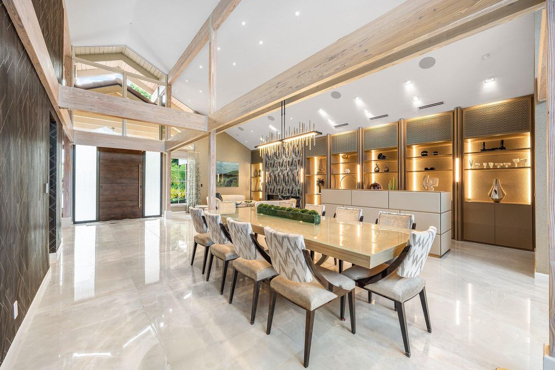 For Sale: $5,990,000 (5 beds, 6 baths, 5990 Square Feet)