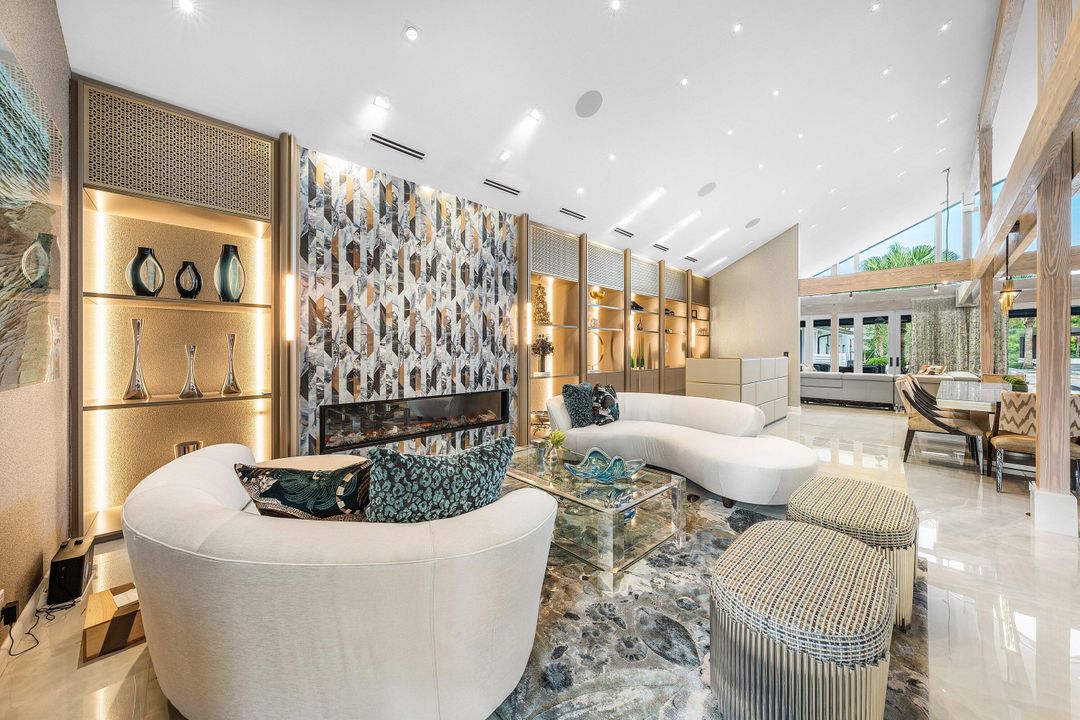 For Sale: $5,990,000 (5 beds, 6 baths, 5990 Square Feet)