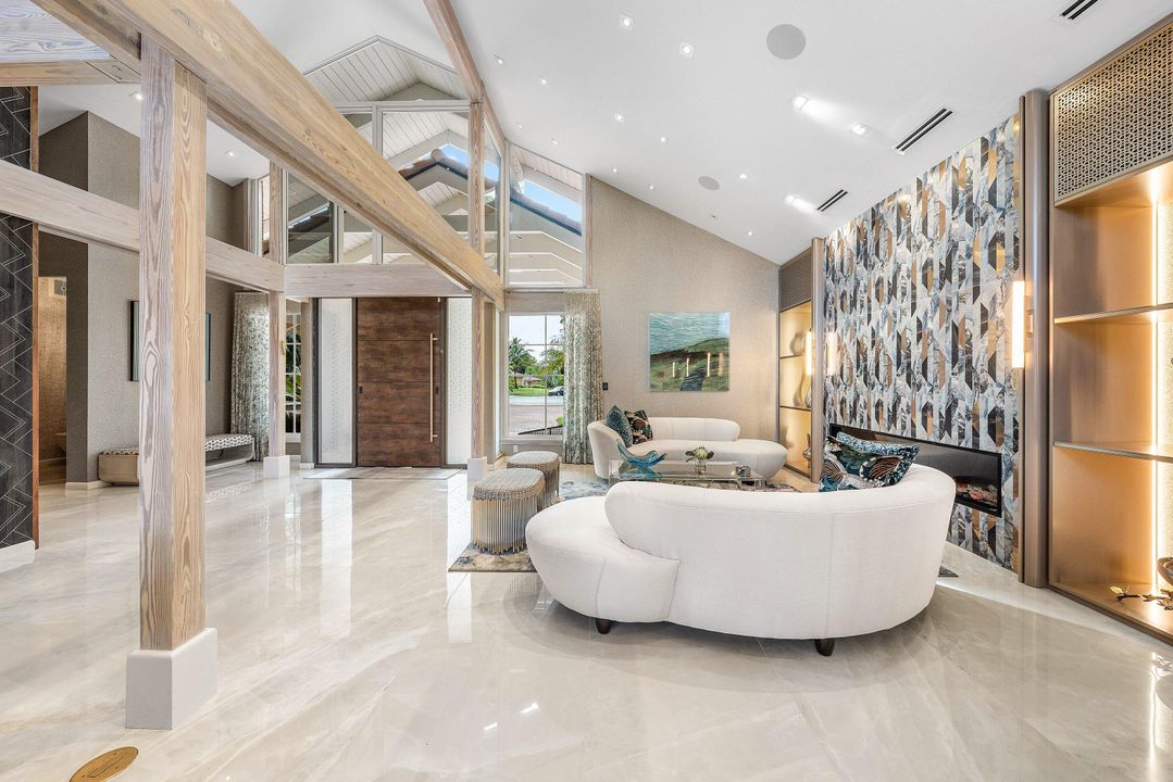 For Sale: $5,990,000 (5 beds, 6 baths, 5990 Square Feet)