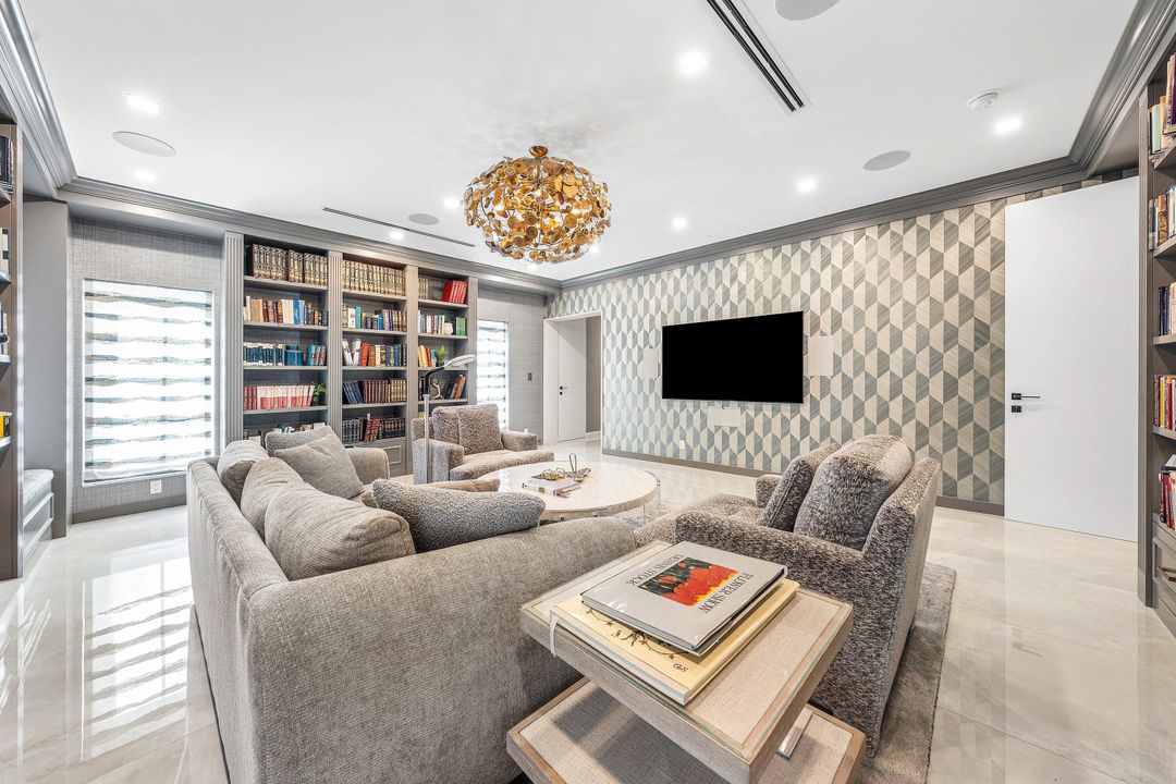 For Sale: $5,990,000 (5 beds, 6 baths, 5990 Square Feet)