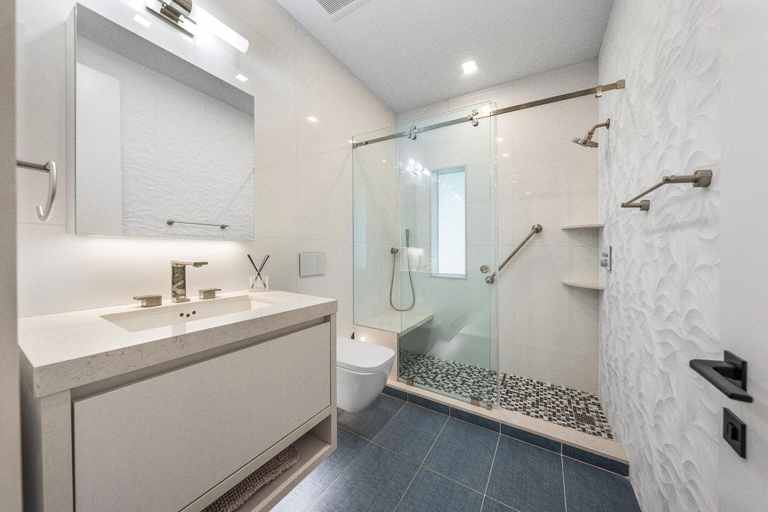 For Sale: $5,990,000 (5 beds, 6 baths, 5990 Square Feet)