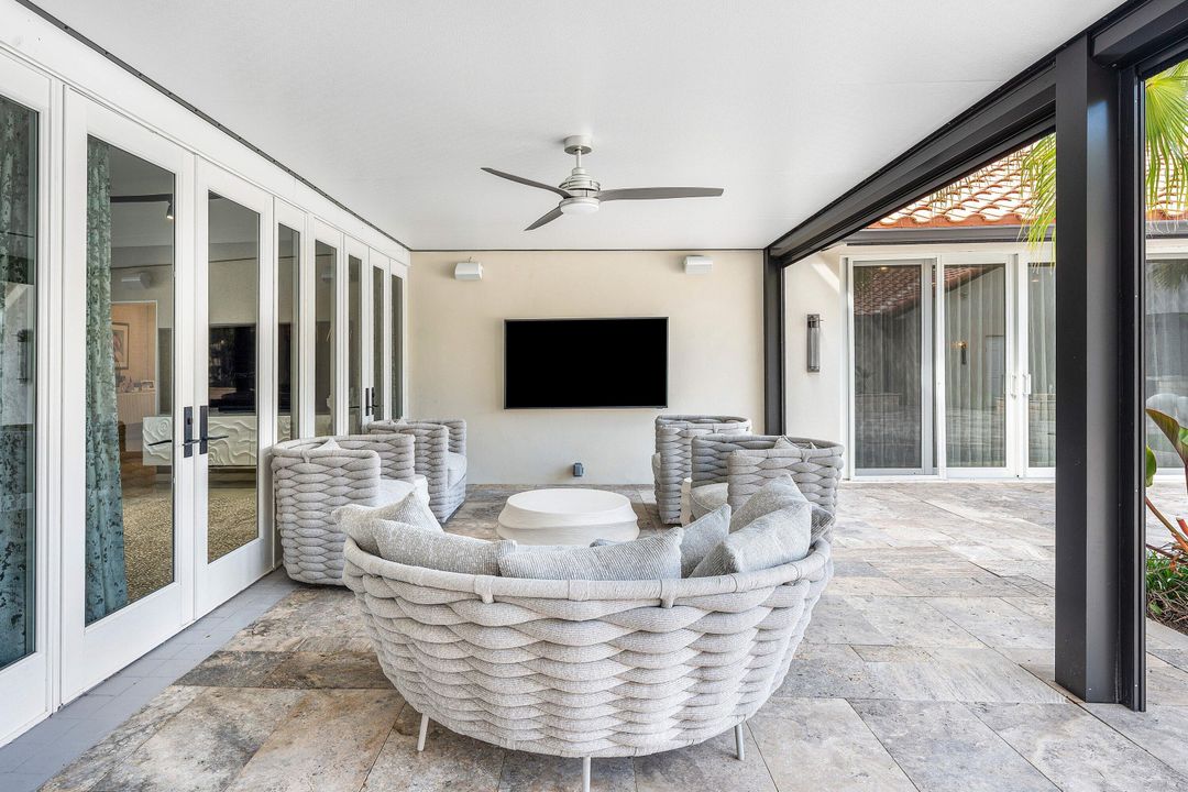 For Sale: $5,990,000 (5 beds, 6 baths, 5990 Square Feet)