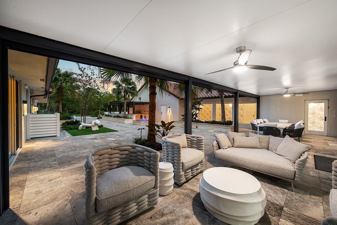 For Sale: $5,990,000 (5 beds, 6 baths, 5990 Square Feet)