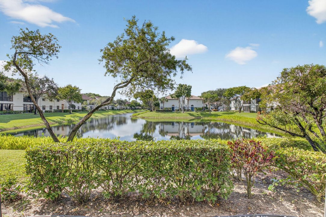 For Sale: $275,000 (3 beds, 2 baths, 1657 Square Feet)