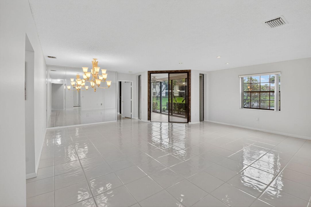 For Sale: $275,000 (3 beds, 2 baths, 1657 Square Feet)