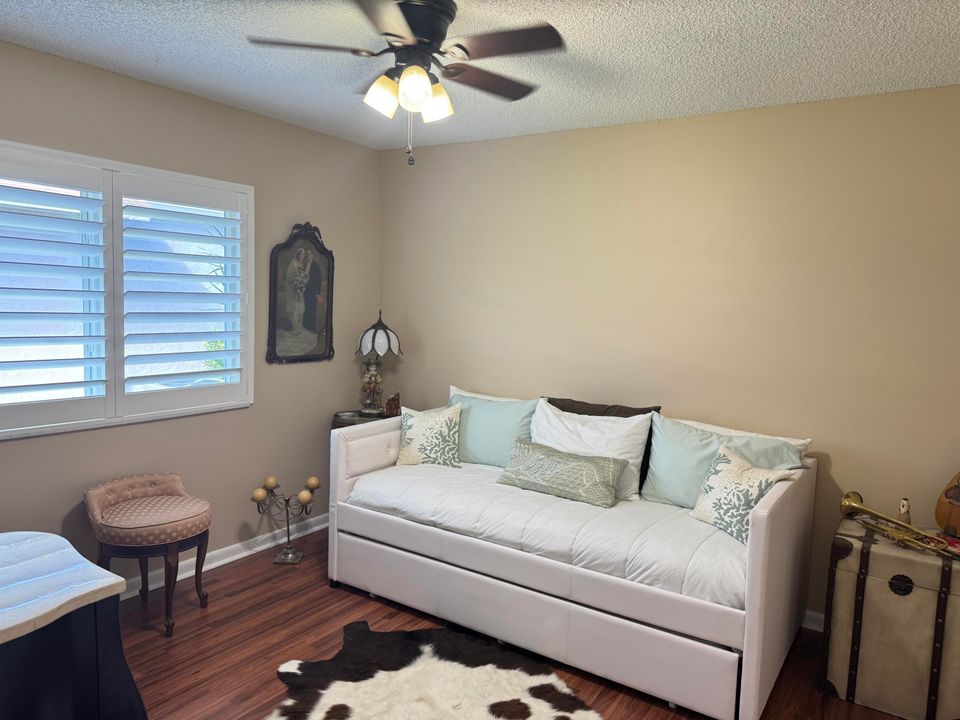 En Venta: $297,900 (2 camas, 2 baños, 1148 Pies cuadrados)