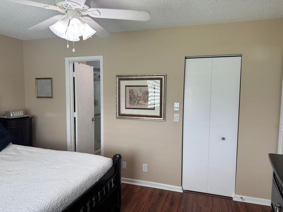 En Venta: $297,900 (2 camas, 2 baños, 1148 Pies cuadrados)