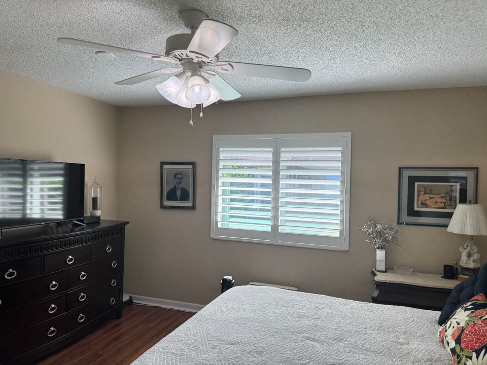 En Venta: $297,900 (2 camas, 2 baños, 1148 Pies cuadrados)