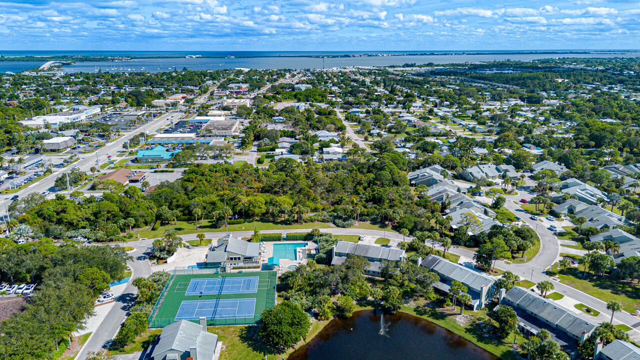 待售: $314,900 (2 贝兹, 2 浴室, 1279 平方英尺)