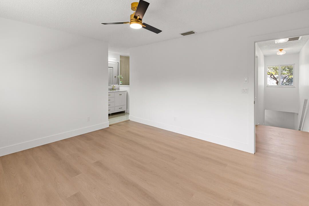 待售: $314,900 (2 贝兹, 2 浴室, 1279 平方英尺)