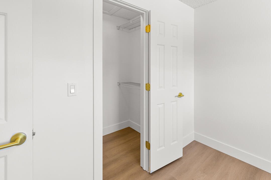 待售: $314,900 (2 贝兹, 2 浴室, 1279 平方英尺)