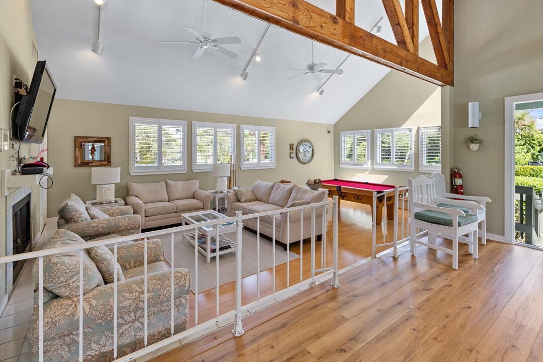 待售: $314,900 (2 贝兹, 2 浴室, 1279 平方英尺)