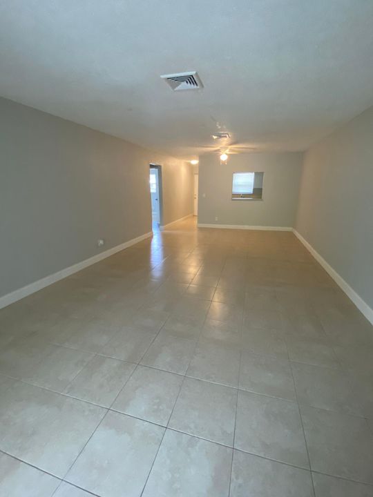 For Rent: $2,100 (2 beds, 2 baths, 1380 Square Feet)