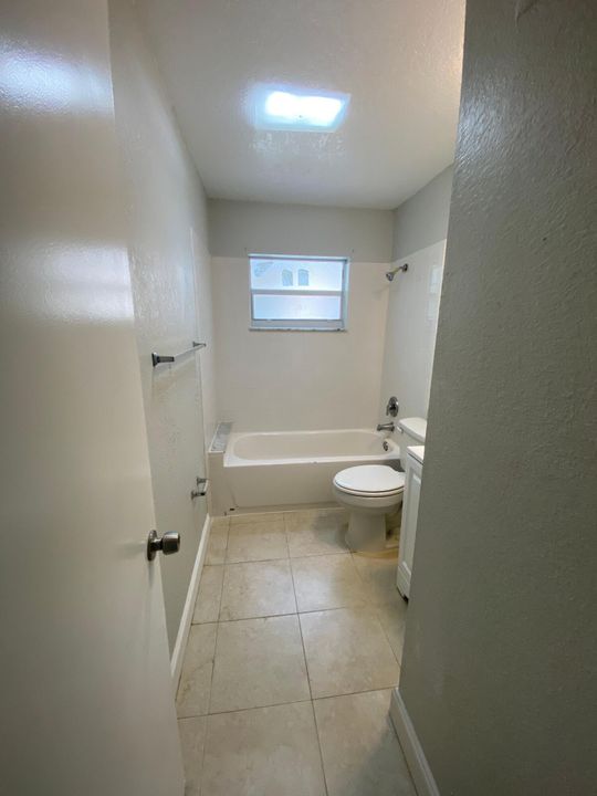 For Rent: $2,100 (2 beds, 2 baths, 1380 Square Feet)