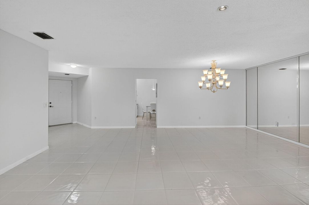 For Sale: $275,000 (3 beds, 2 baths, 1657 Square Feet)