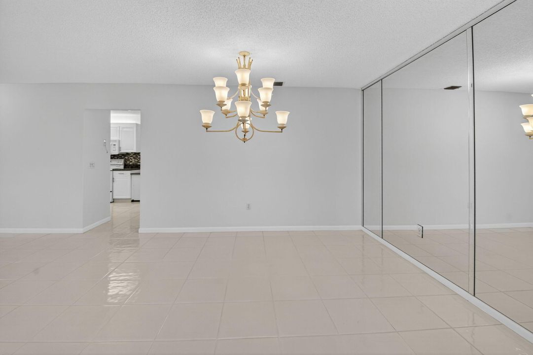 For Sale: $275,000 (3 beds, 2 baths, 1657 Square Feet)