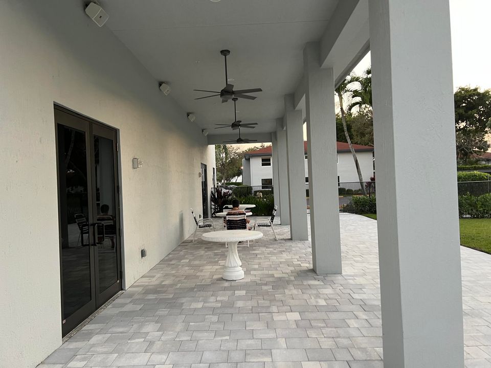 En Venta: $215,000 (2 camas, 2 baños, 1044 Pies cuadrados)