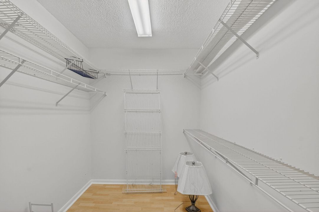 For Sale: $275,000 (3 beds, 2 baths, 1657 Square Feet)