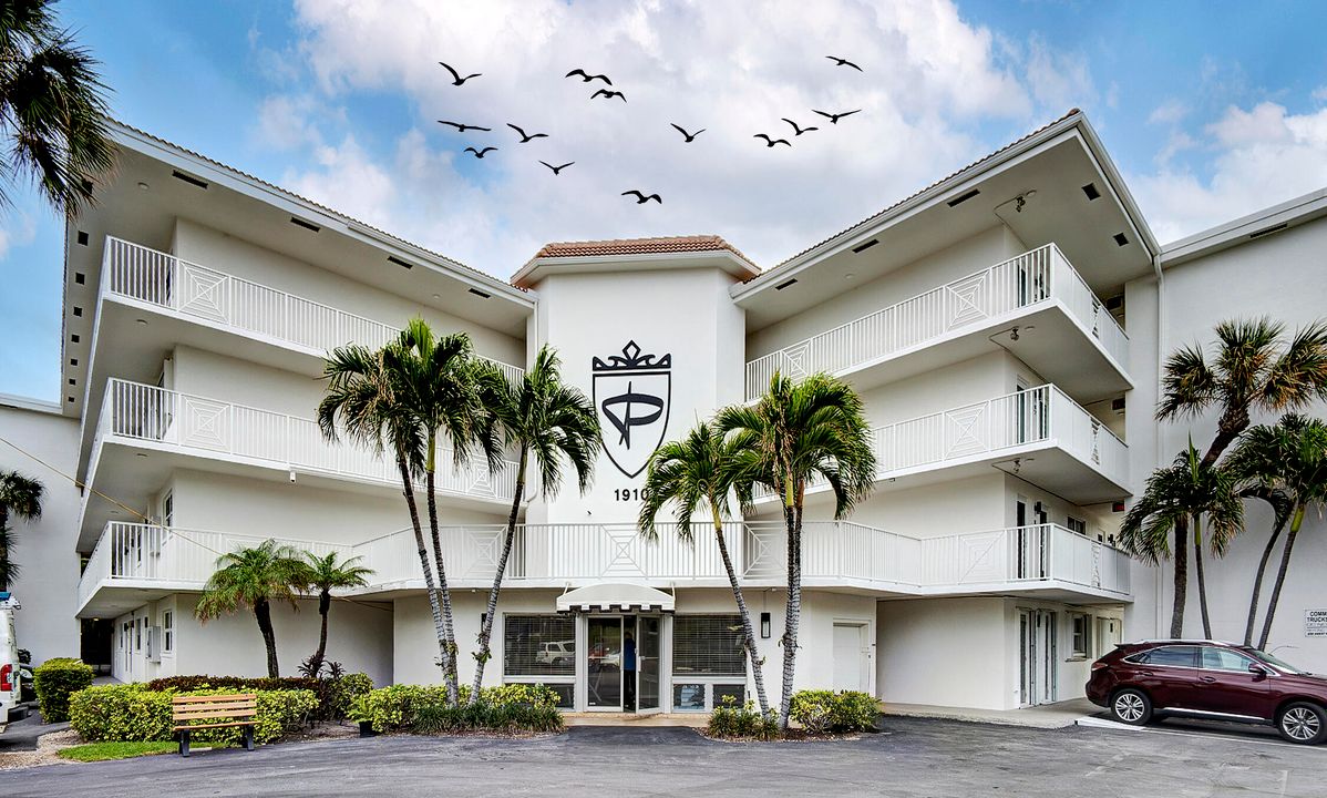 Recently Sold: $619,900 (2 beds, 2 baths, 1000 Square Feet)