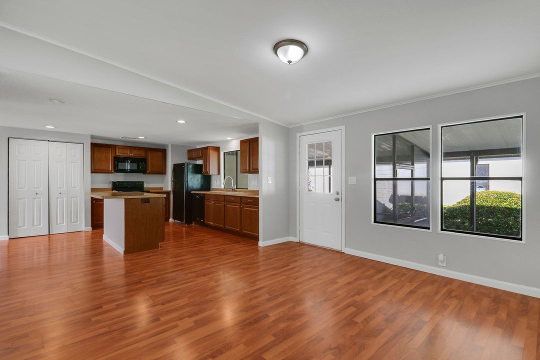 待售: $269,000 (3 贝兹, 2 浴室, 1531 平方英尺)