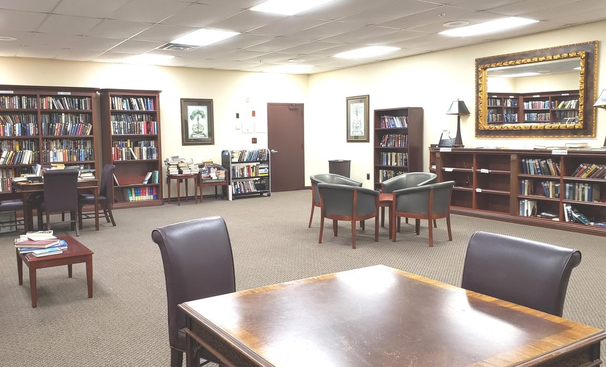 For Sale: $298,500 (2 beds, 2 baths, 1008 Square Feet)