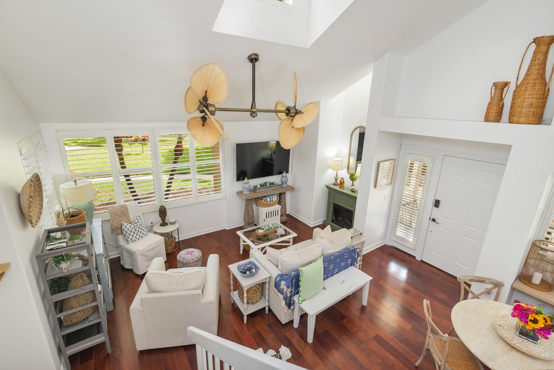 Active With Contract: $398,000 (3 beds, 2 baths, 1386 Square Feet)