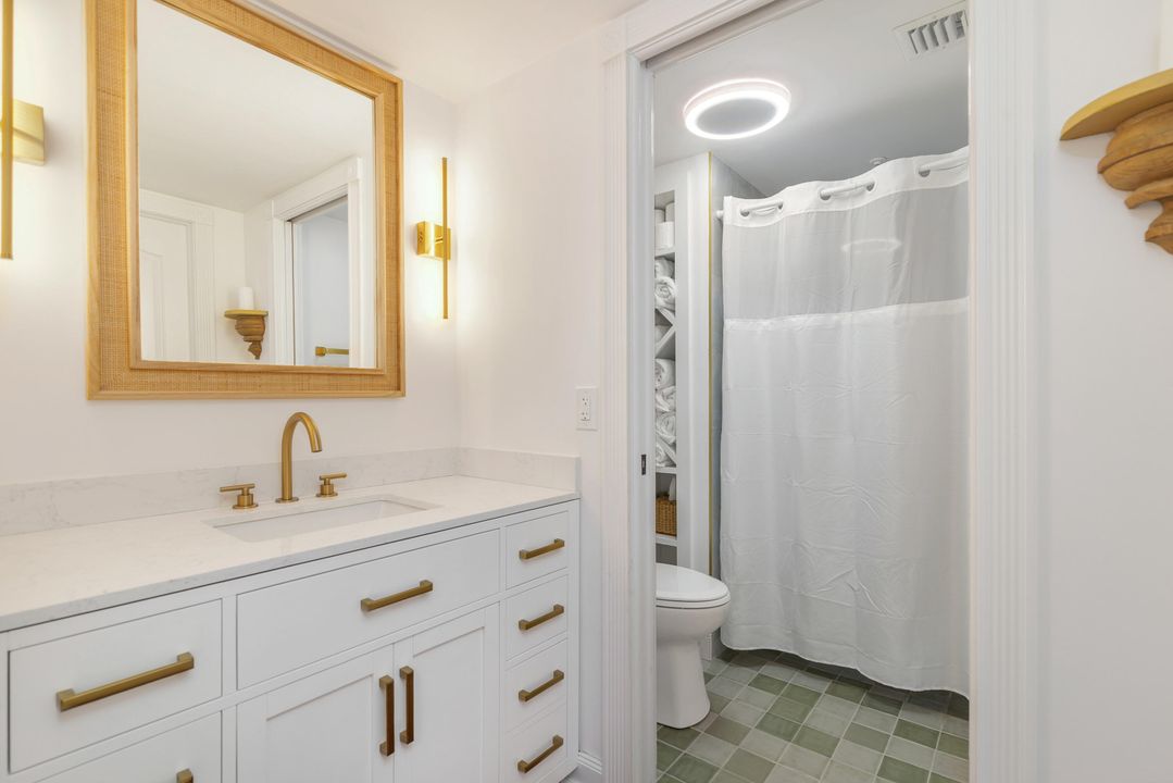 Active With Contract: $398,000 (3 beds, 2 baths, 1386 Square Feet)