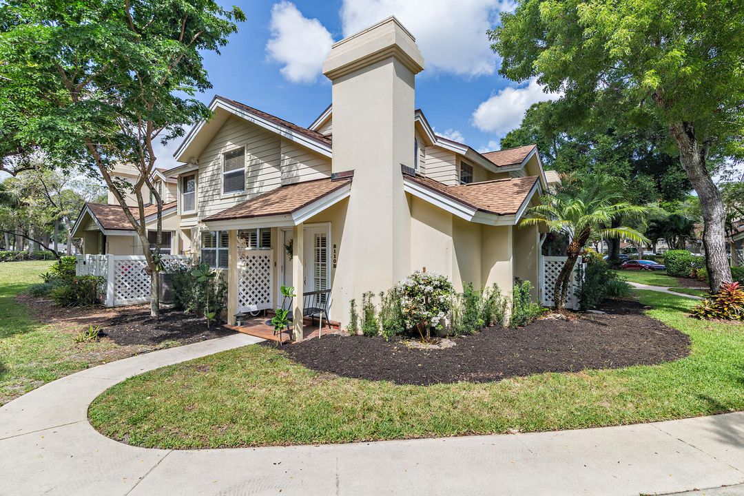 Active With Contract: $398,000 (3 beds, 2 baths, 1386 Square Feet)