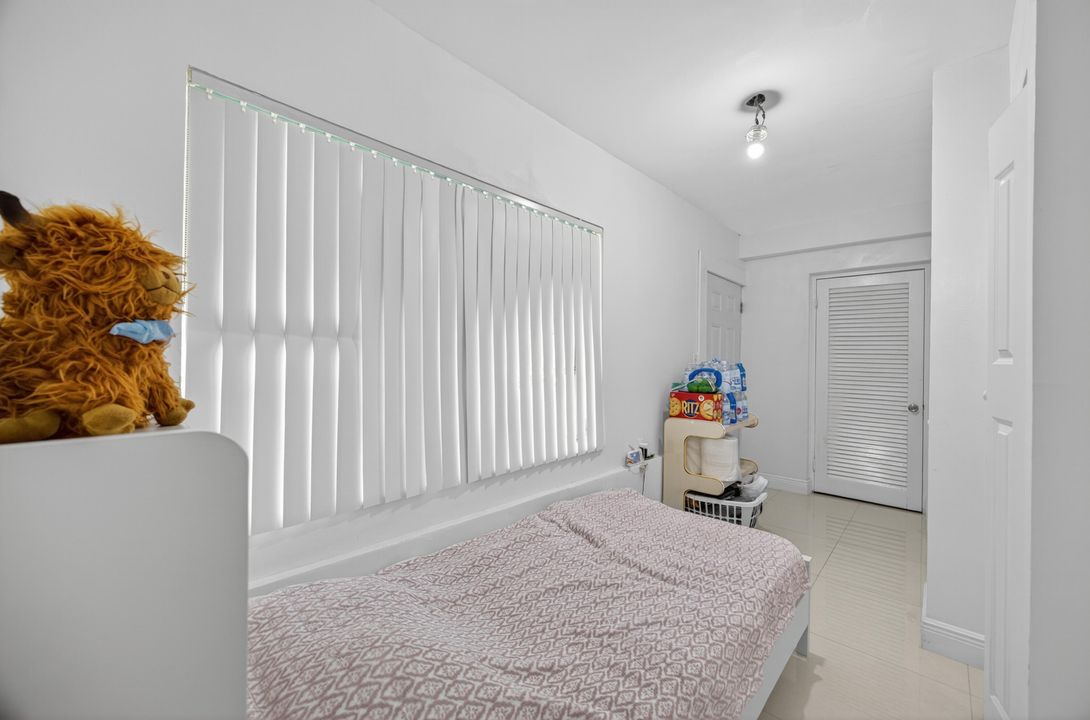 For Sale: $449,900 (2 beds, 1 baths, 1057 Square Feet)