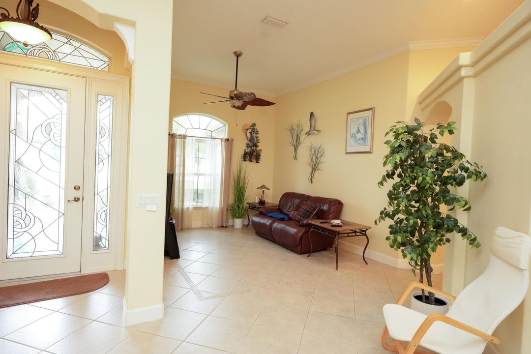 For Sale: $800,000 (3 beds, 3 baths, 2763 Square Feet)