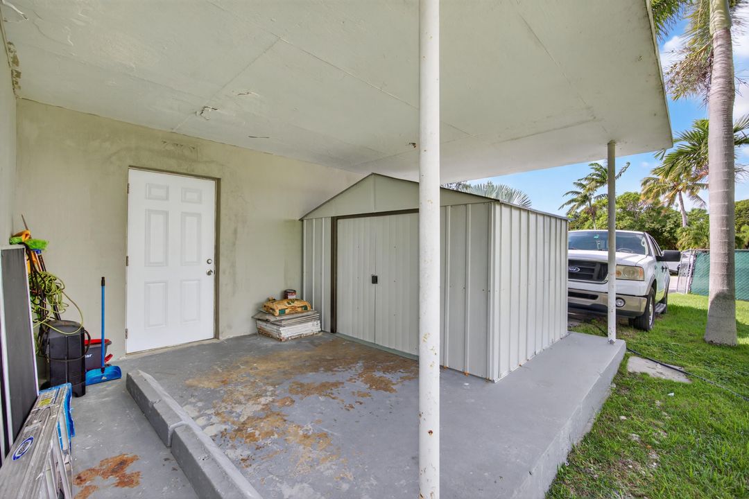 For Sale: $449,900 (2 beds, 1 baths, 1057 Square Feet)