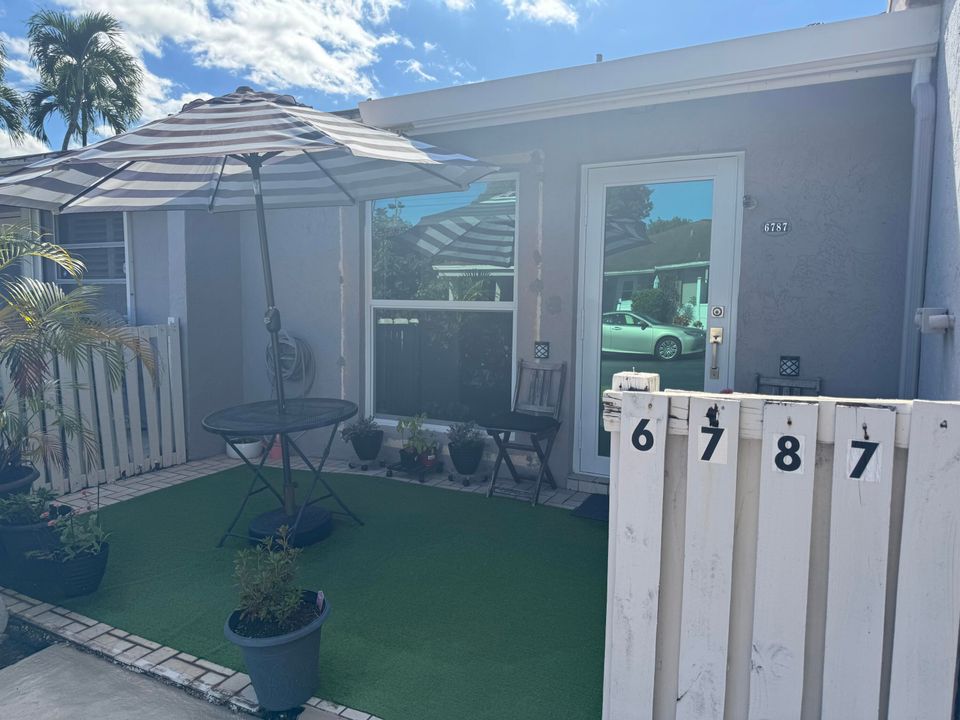 En Venta: $297,900 (2 camas, 2 baños, 1148 Pies cuadrados)