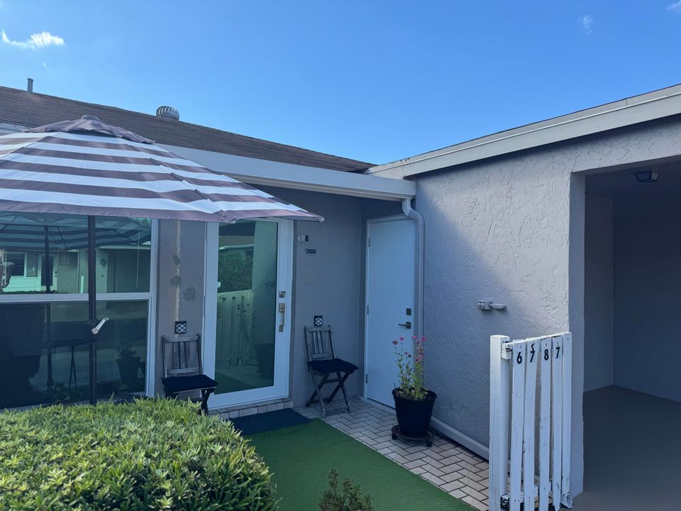 En Venta: $297,900 (2 camas, 2 baños, 1148 Pies cuadrados)