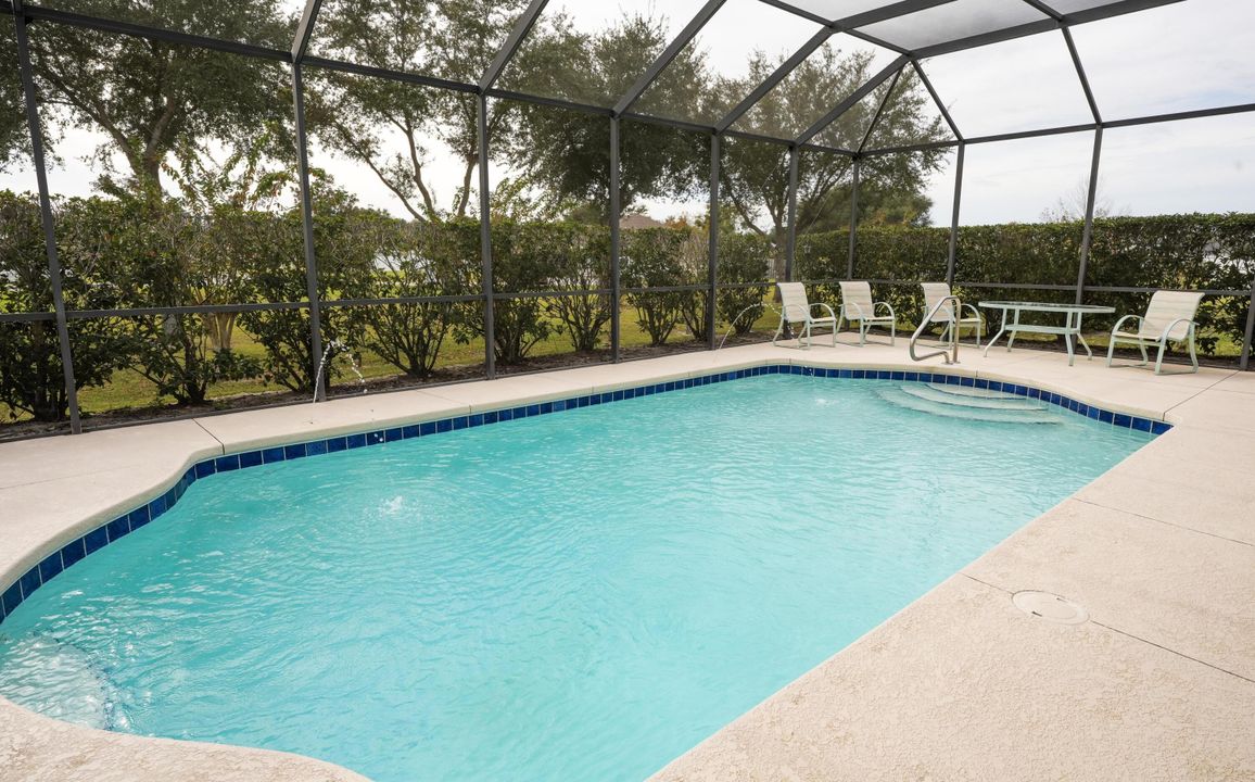 For Sale: $800,000 (3 beds, 3 baths, 2763 Square Feet)