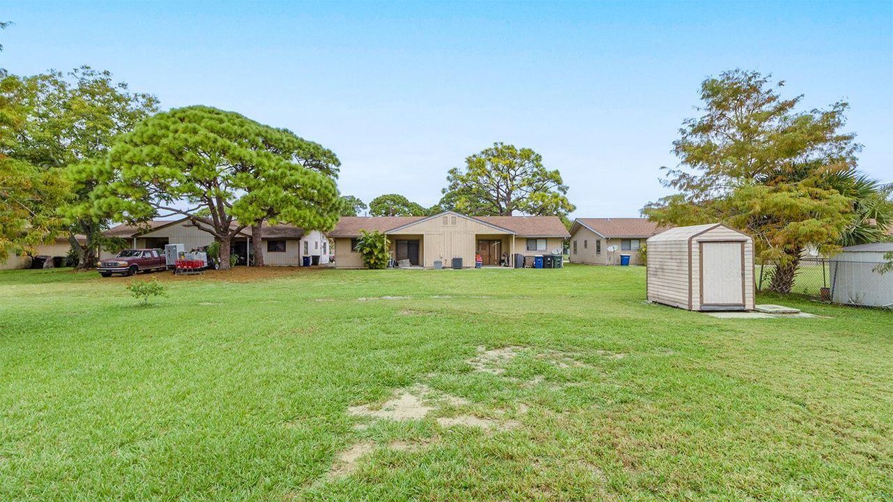 出租: $2,100 (3 贝兹, 2 浴室, 1104 平方英尺)