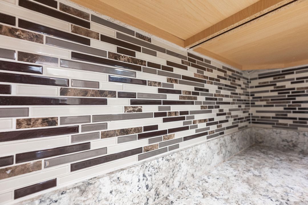 For Sale: $174,000 (2 beds, 2 baths, 886 Square Feet)