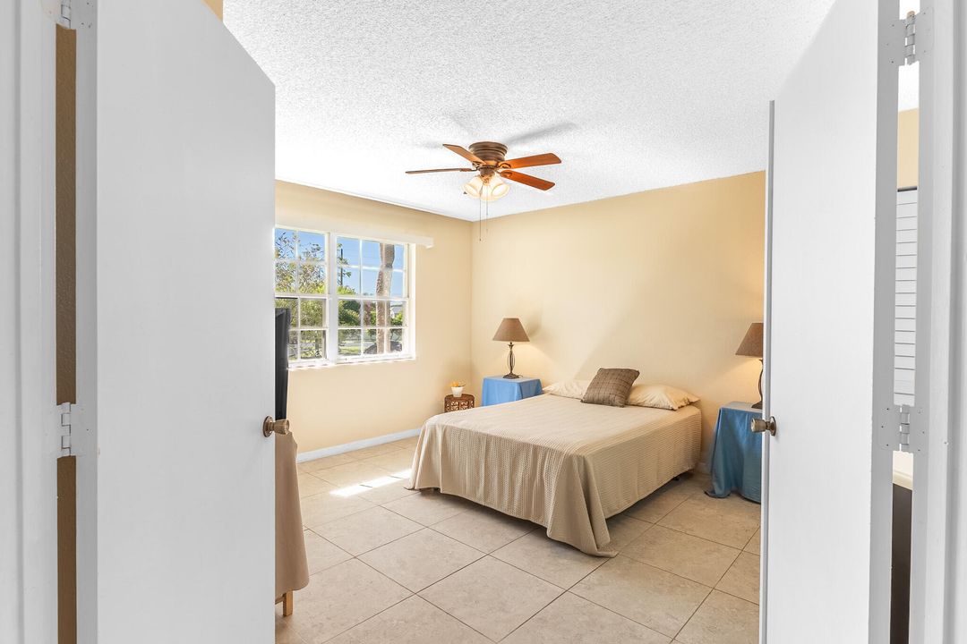 For Sale: $174,000 (2 beds, 2 baths, 886 Square Feet)