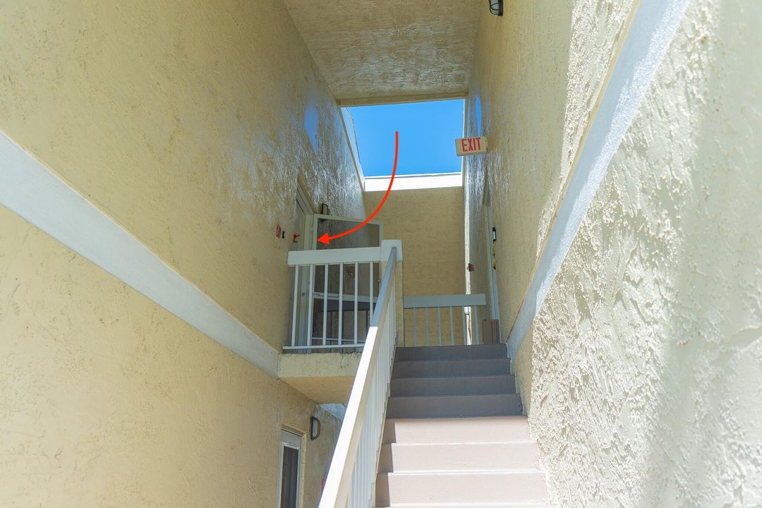 For Sale: $174,000 (2 beds, 2 baths, 886 Square Feet)