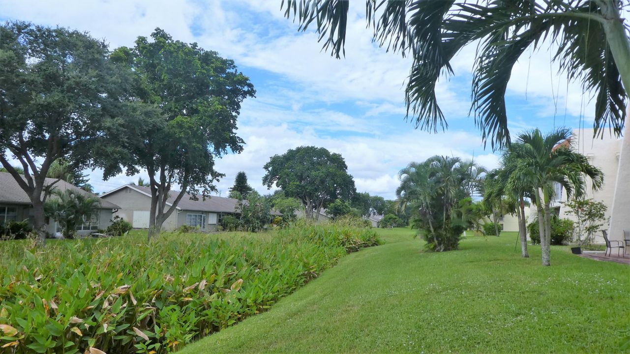 For Rent: $1,950 (2 beds, 2 baths, 1023 Square Feet)