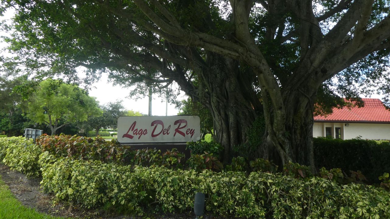 For Rent: $1,950 (2 beds, 2 baths, 1023 Square Feet)