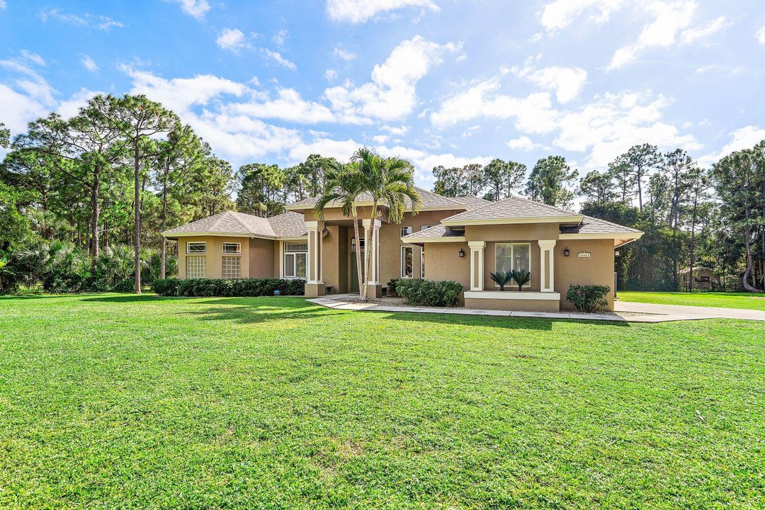 合同活跃: $784,999 (3 贝兹, 2 浴室, 2353 平方英尺)