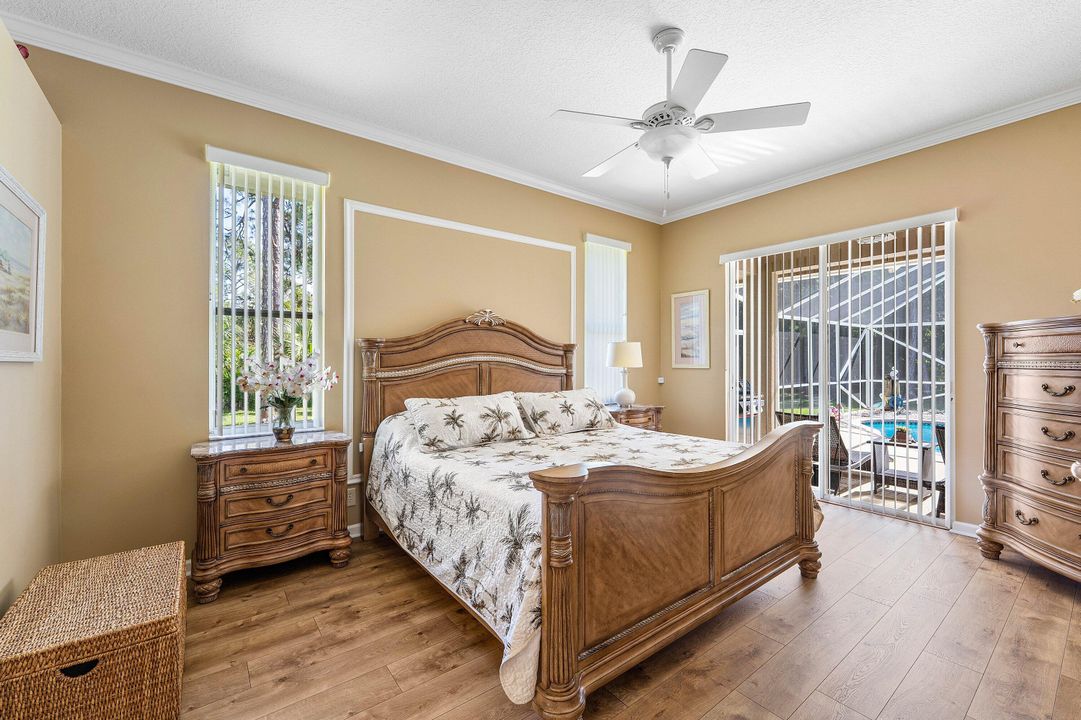 合同活跃: $784,999 (3 贝兹, 2 浴室, 2353 平方英尺)