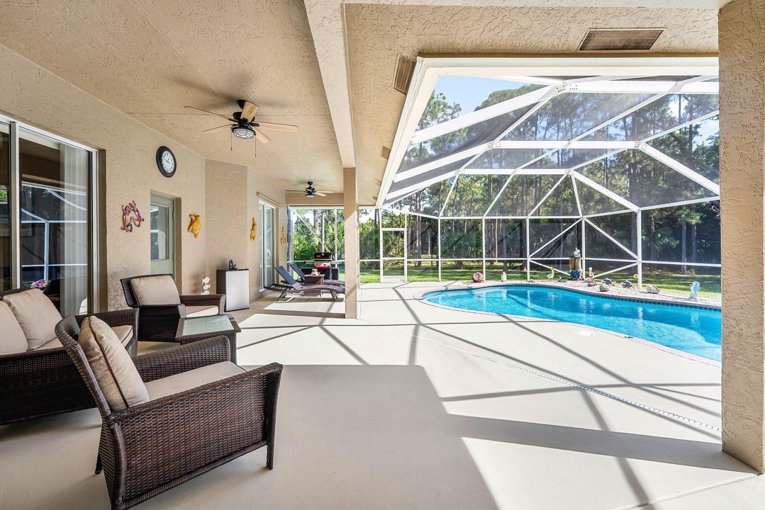 合同活跃: $784,999 (3 贝兹, 2 浴室, 2353 平方英尺)