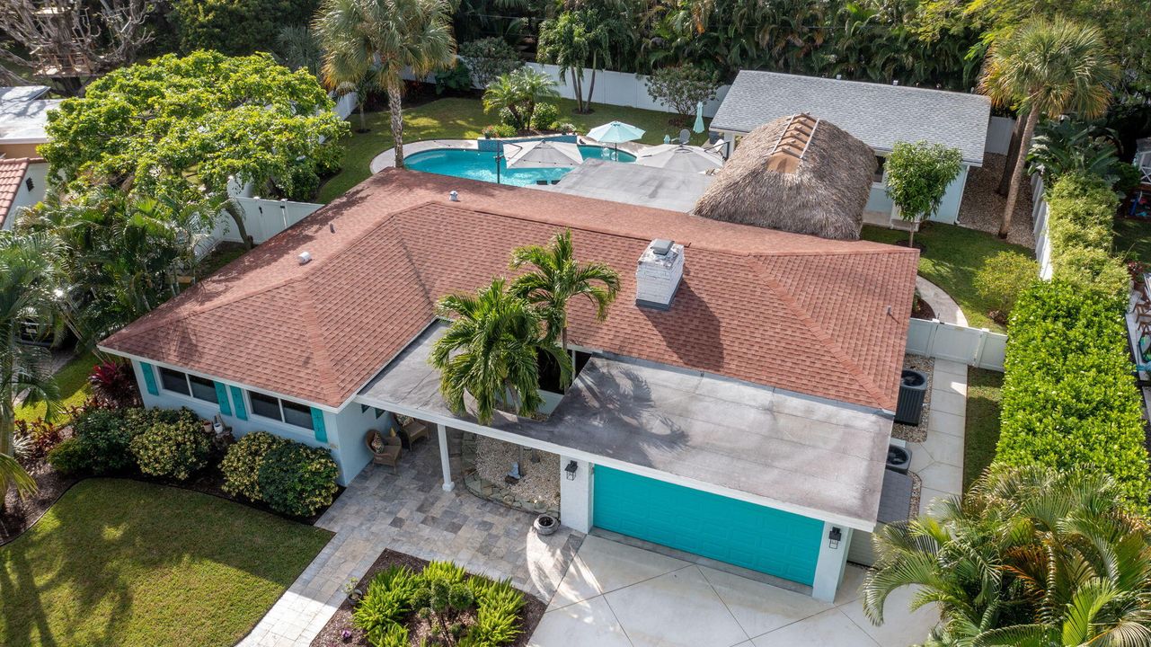 合同活跃: $1,900,000 (3 贝兹, 3 浴室, 2247 平方英尺)