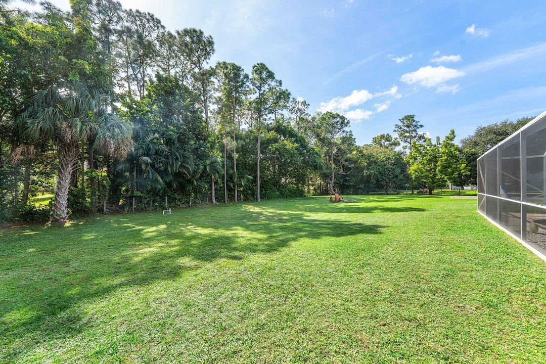 合同活跃: $784,999 (3 贝兹, 2 浴室, 2353 平方英尺)