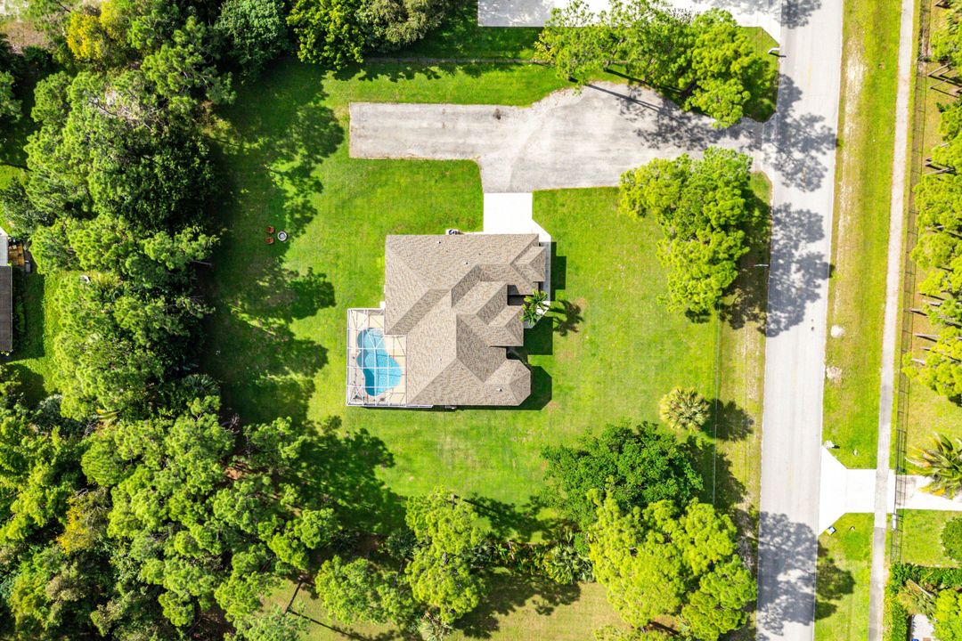 合同活跃: $784,999 (3 贝兹, 2 浴室, 2353 平方英尺)