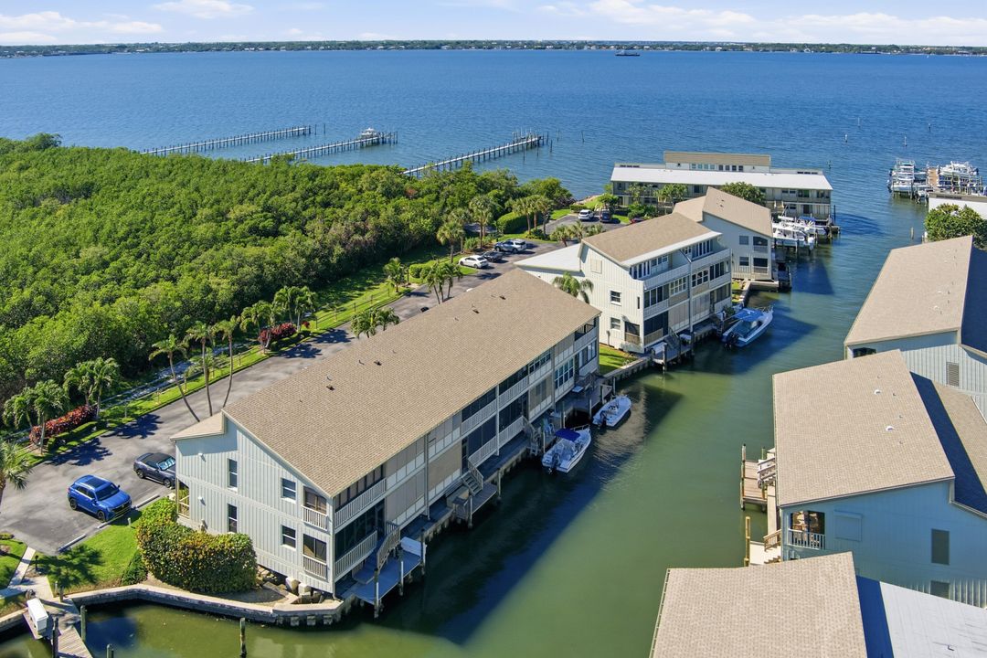 待售: $495,000 (2 贝兹, 2 浴室, 1090 平方英尺)