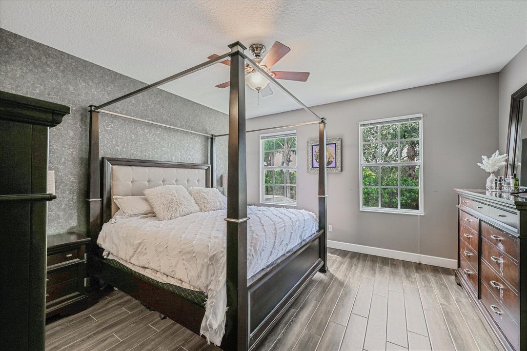 Под контрактом: $510,000 (3 спален, 2 ванн, 1570 Квадратных фут)