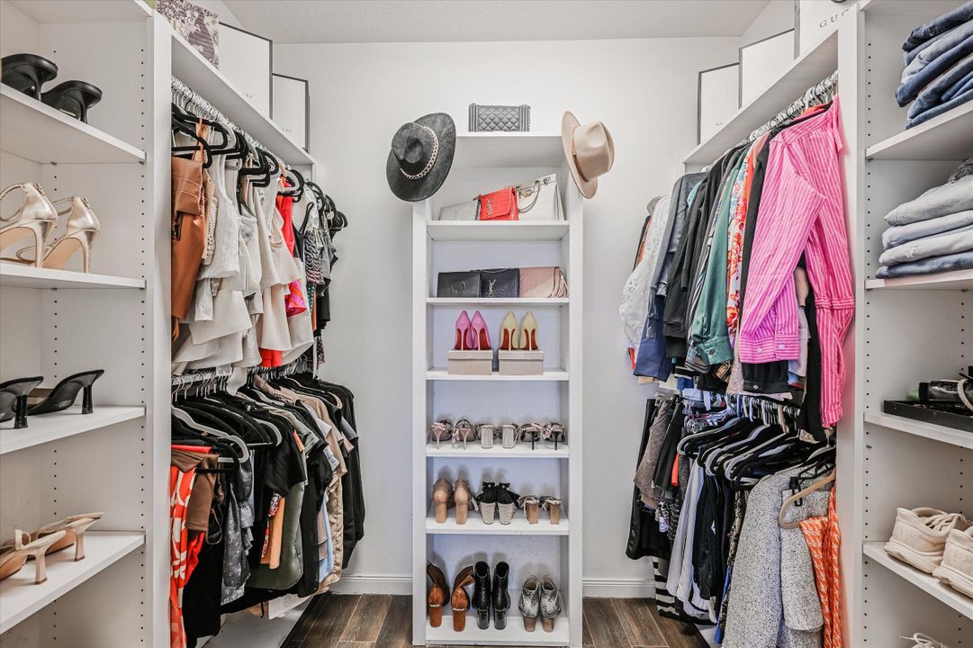 Под контрактом: $510,000 (3 спален, 2 ванн, 1570 Квадратных фут)